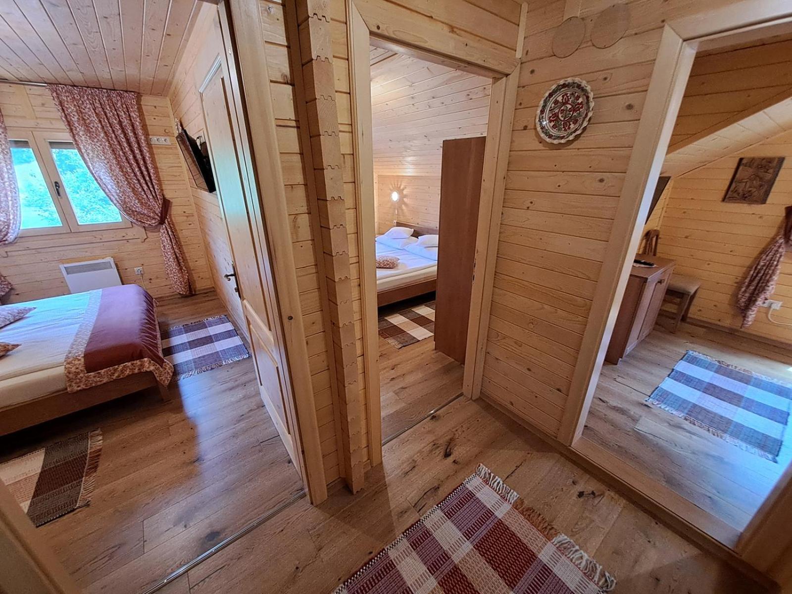 Nagy Lak Sub Cetate Exterior foto