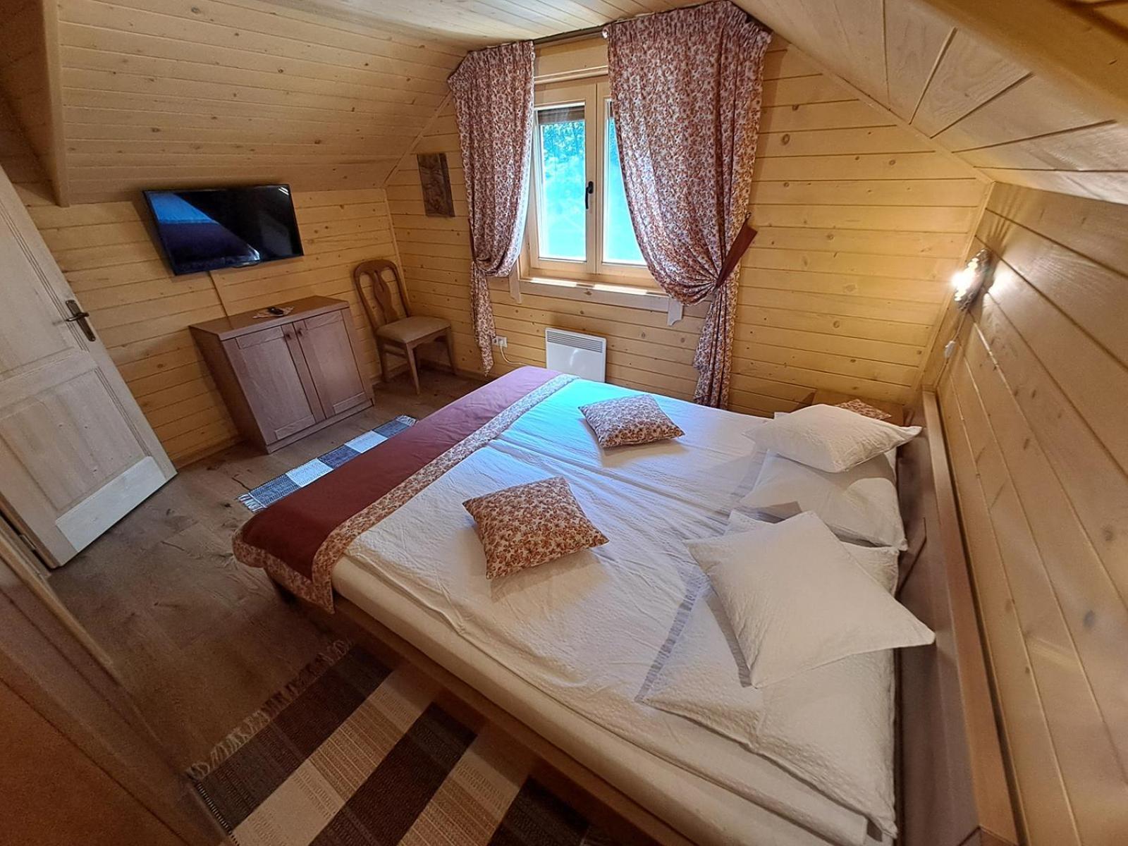 Nagy Lak Sub Cetate Exterior foto